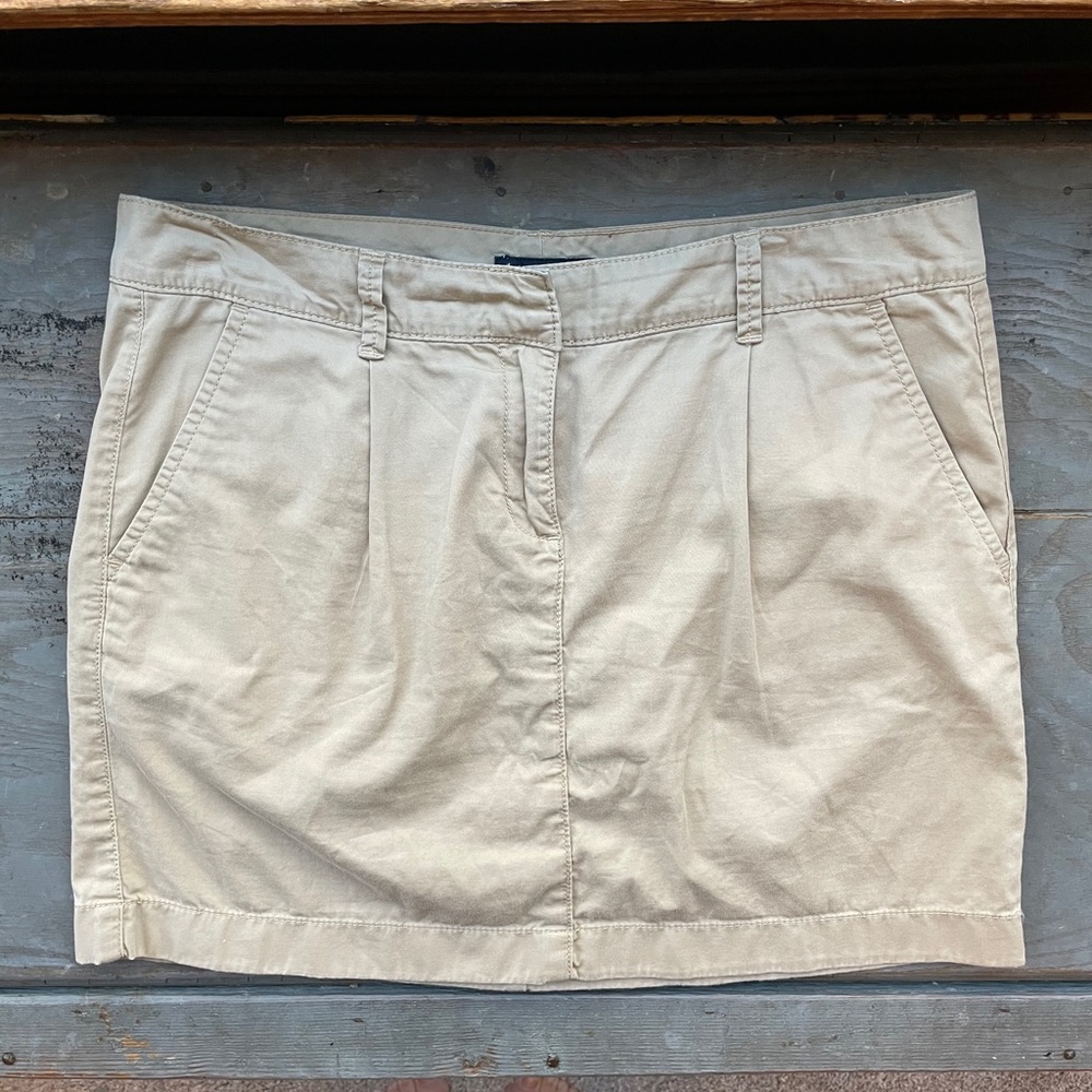 Tommy Hilfiger tan skirt | size 6